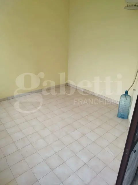 Appartamento in PIAZZA SANDRO PERTINI  11, Taranto (TA)