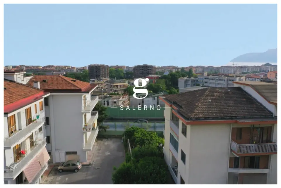 Appartamento in Via Moscani, Salerno (SA)