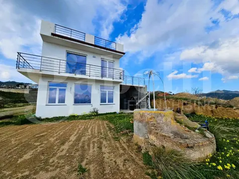 Villa in Strada Provinciale 42 440, Messina (ME)