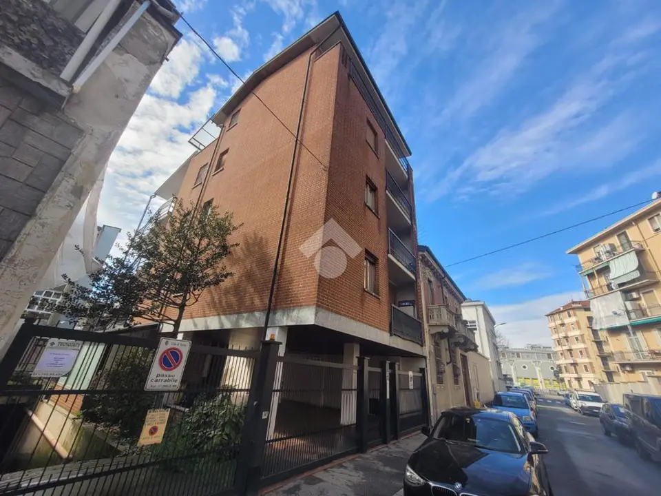 Posto auto in affitto a Torino