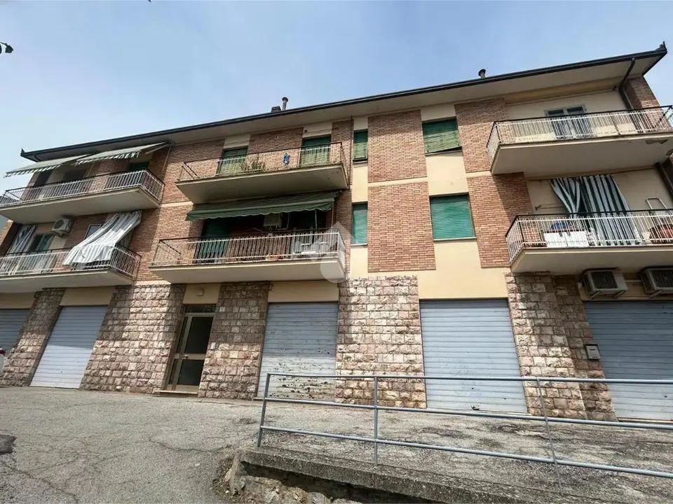 Box / posti auto in vendita a Perugia