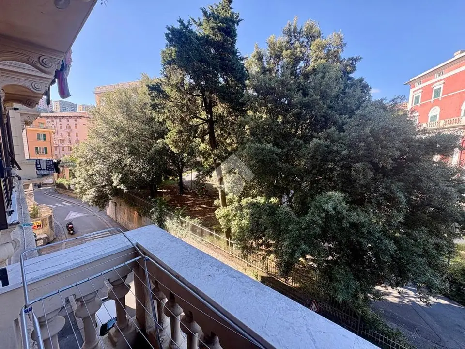 5 locali in vendita a Genova