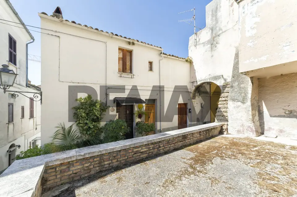 Appartamento in Vendita a Loreto Aprutino