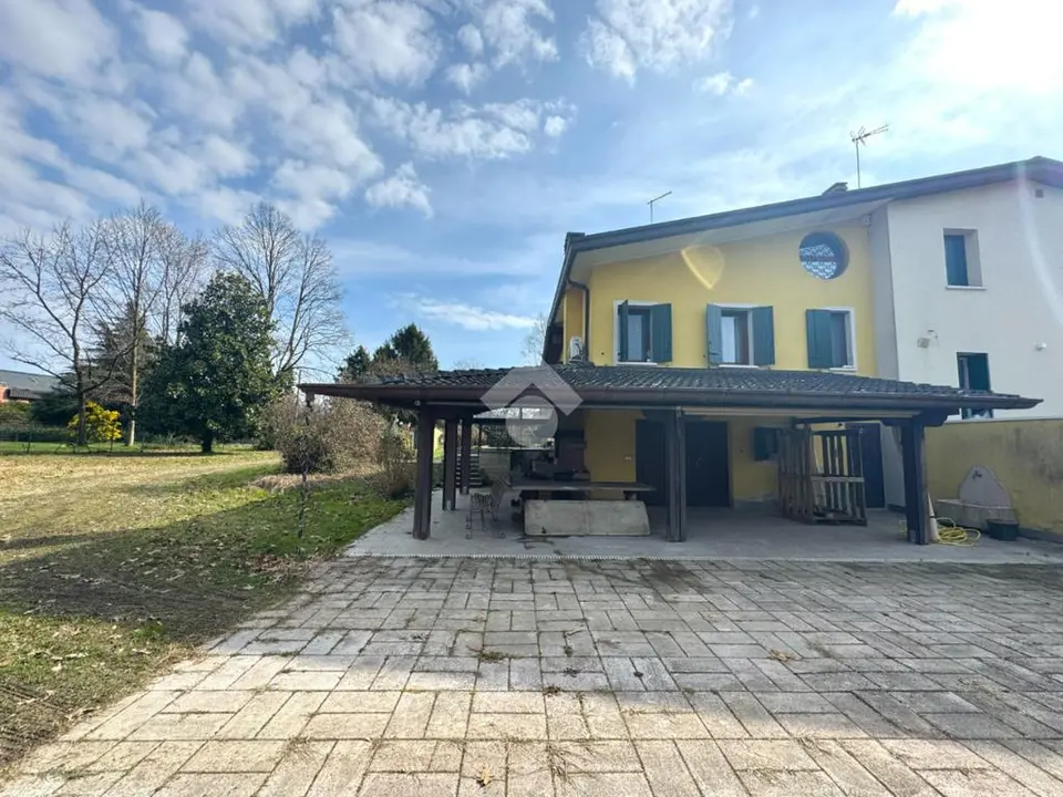 Porzione di bifamiliare in vendita a Venezia