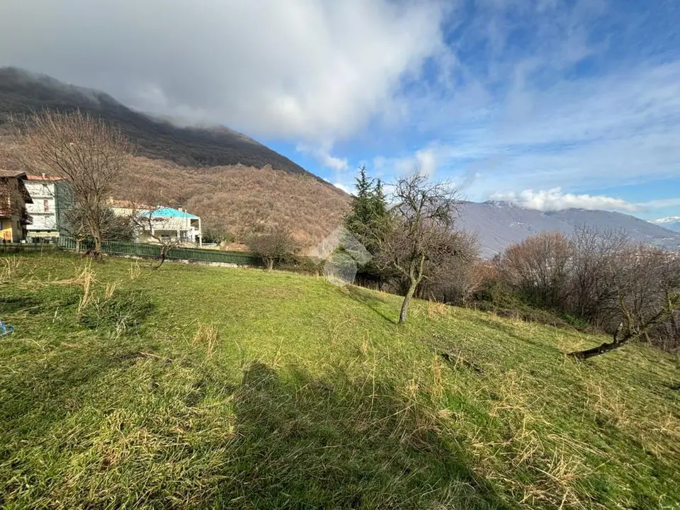 Ter. residenziale in vendita a Bianzano