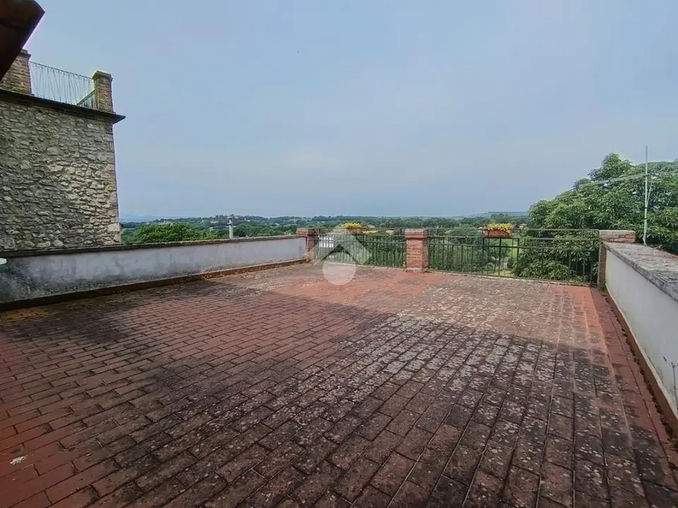 Casa semindipendente in vendita a Massa Martana