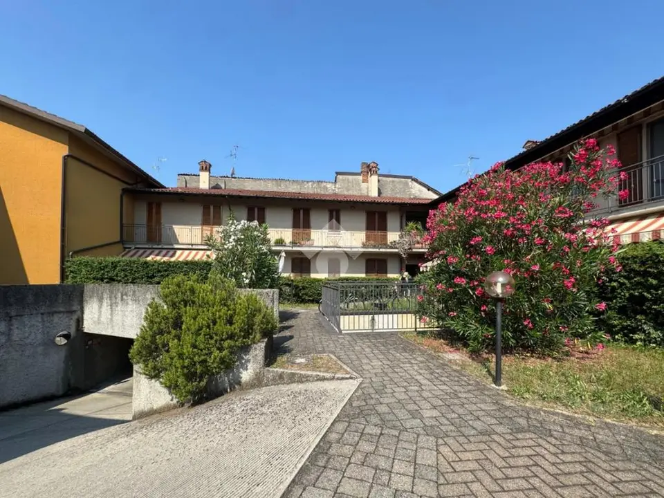 Trilocale in vendita a Calvenzano
