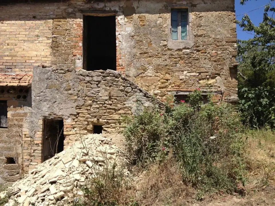Rustico in vendita a Bevagna