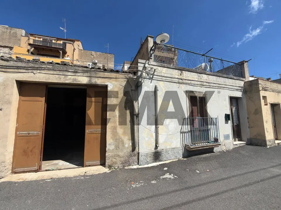 Garage/Box in Vendita a Buscemi