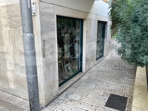 Negozio in via casimiro 24, Brindisi (BR)