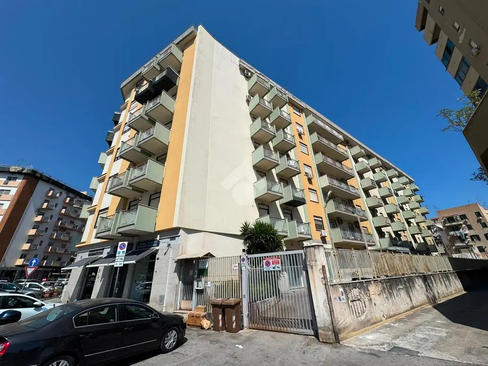 Trilocale in affitto a Palermo