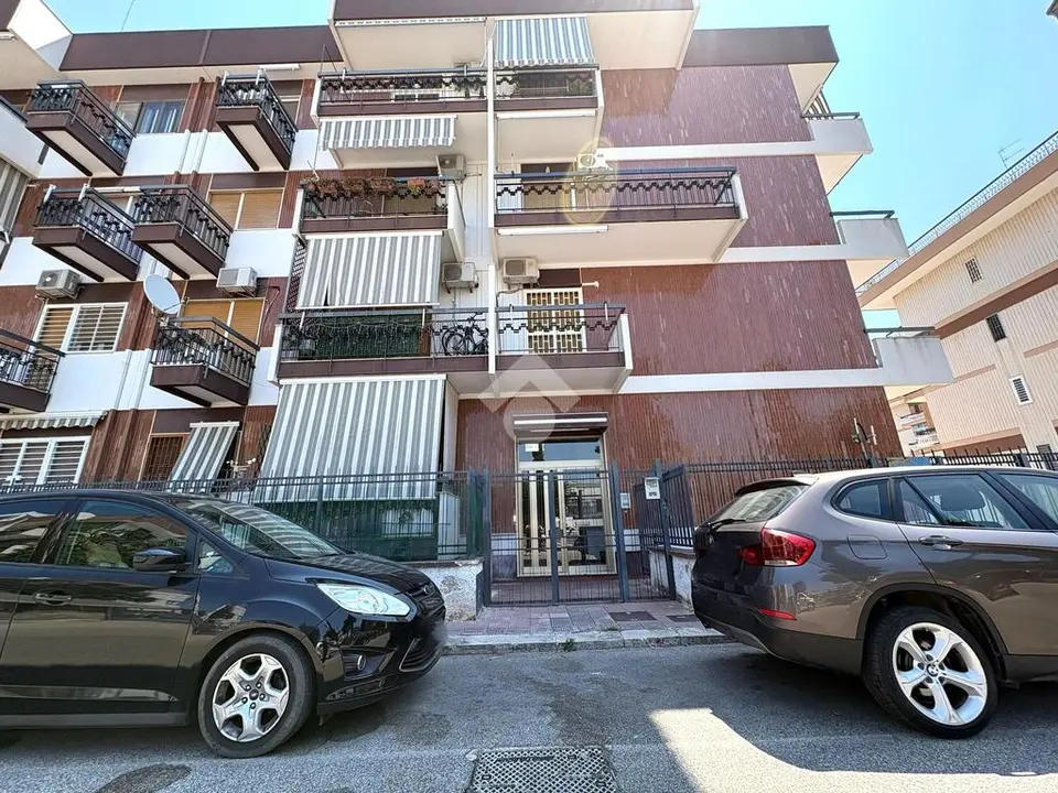 Trilocale in affitto a Bari