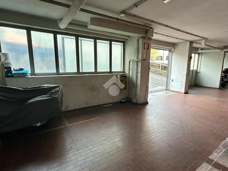 Posto auto in vendita a Trieste
