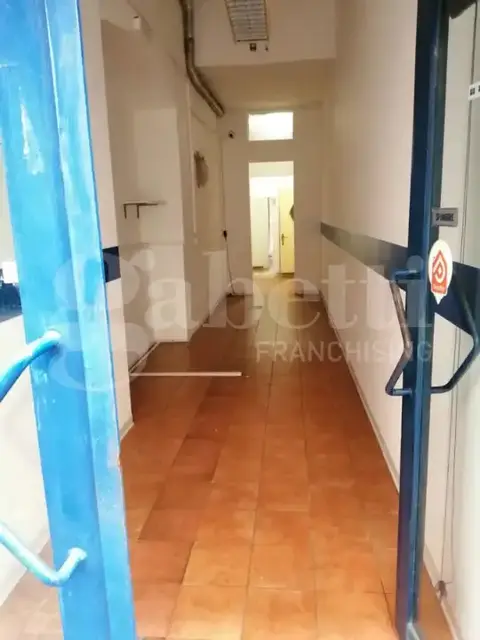 Negozio in CORSO VITTORIO EMANUELE II, Nocera Inferiore (SA)
