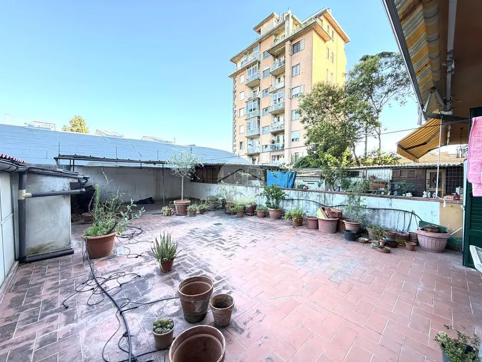5 locali in vendita a Firenze - San Jacopino