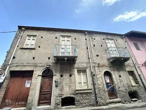 Casa Indipendente in VIA CARMELO GERMANO' 153, Rodì Milici (ME)
