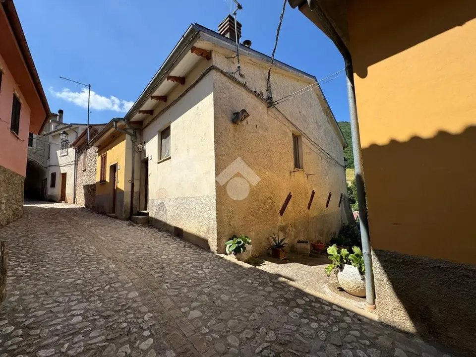 Trilocale in vendita a Cascia