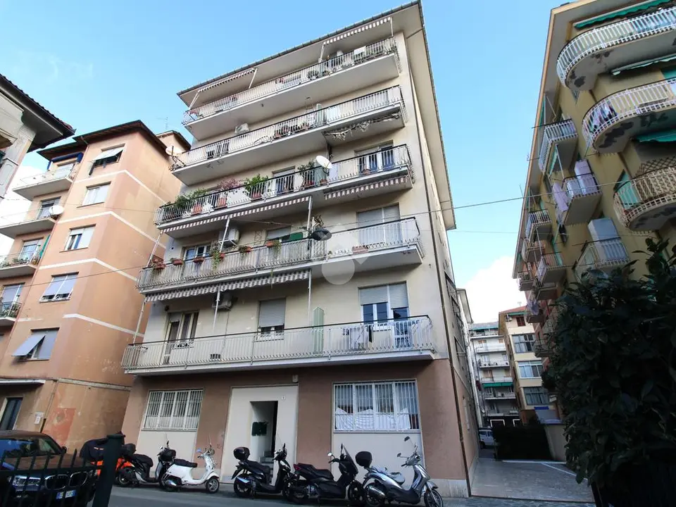 5 locali in vendita a Chiavari