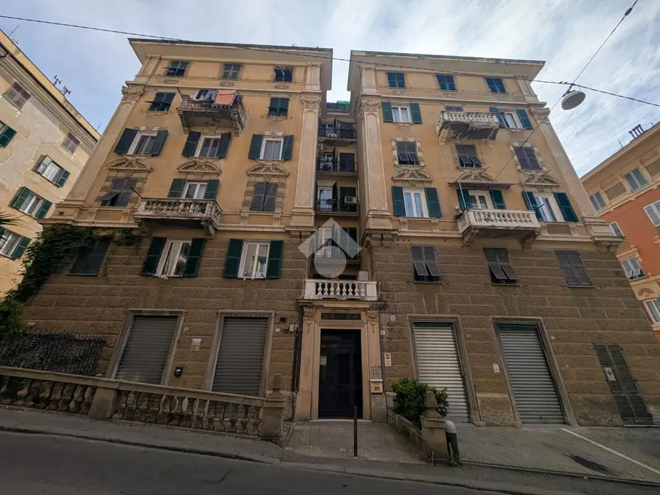 Quadrilocale in vendita a Genova