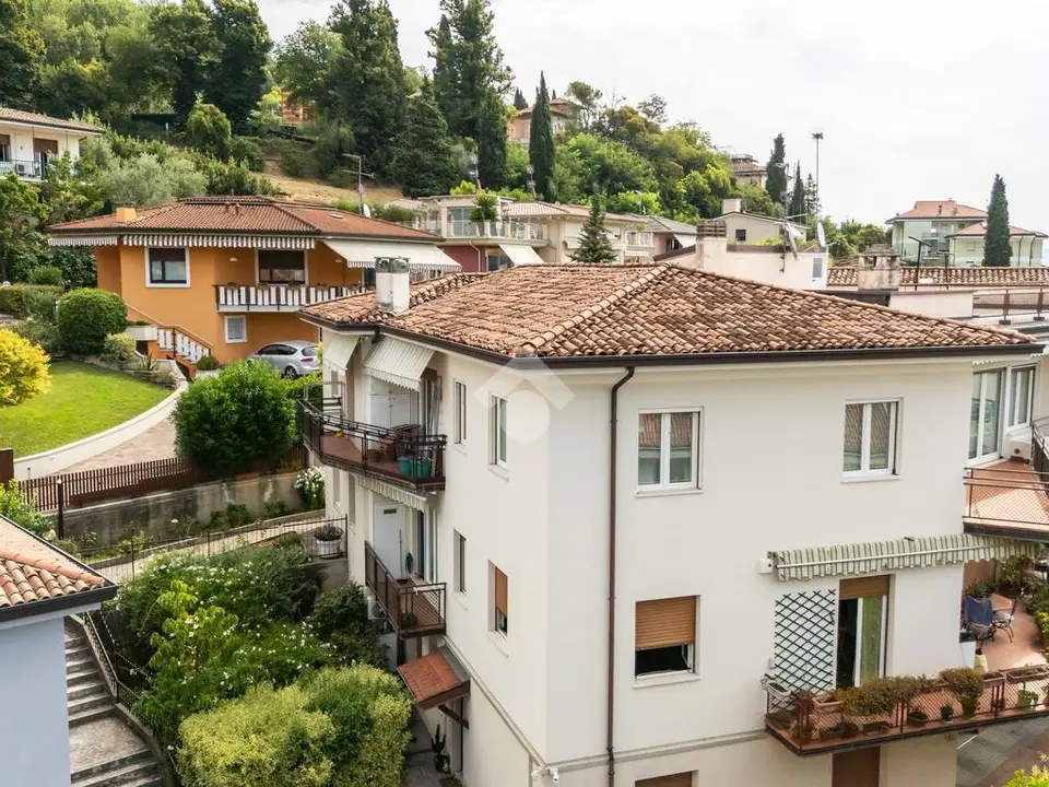 Trilocale in vendita a Salò