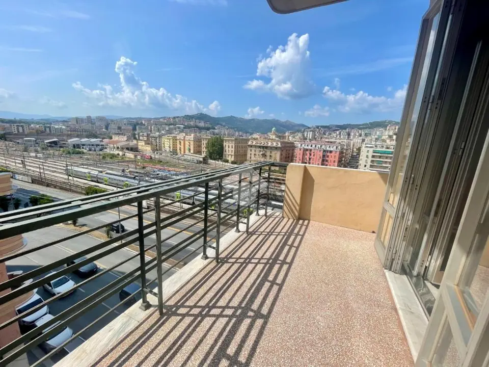 Quadrilocale in vendita a Genova