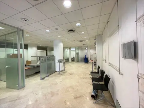 Negozio in Viale Sant'Avendrace 279, Cagliari (CA)