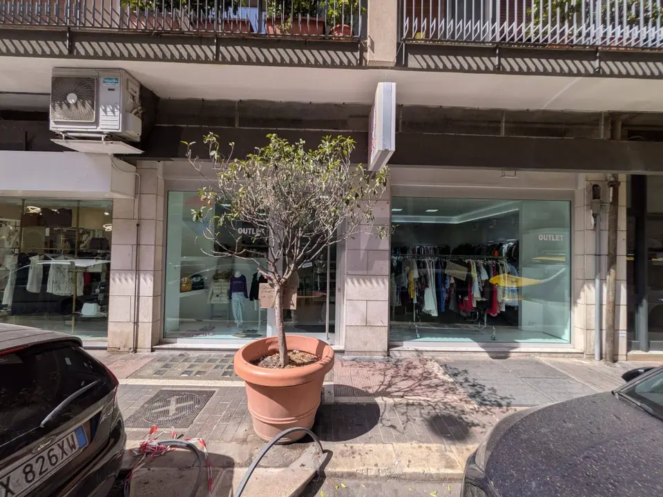 Locale Commerciale in Vendita a Bari
