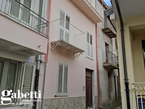 Casa Indipendente in Via Carcere 9, Montagnareale (ME)