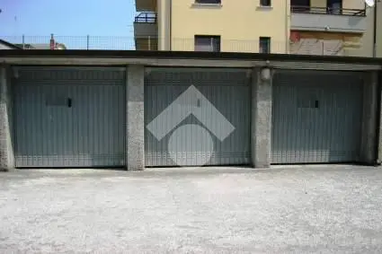 Box / posti auto in vendita a Ghedi
