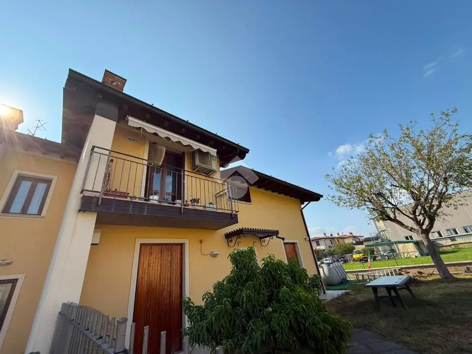 Quadrilocale in vendita a Rovato
