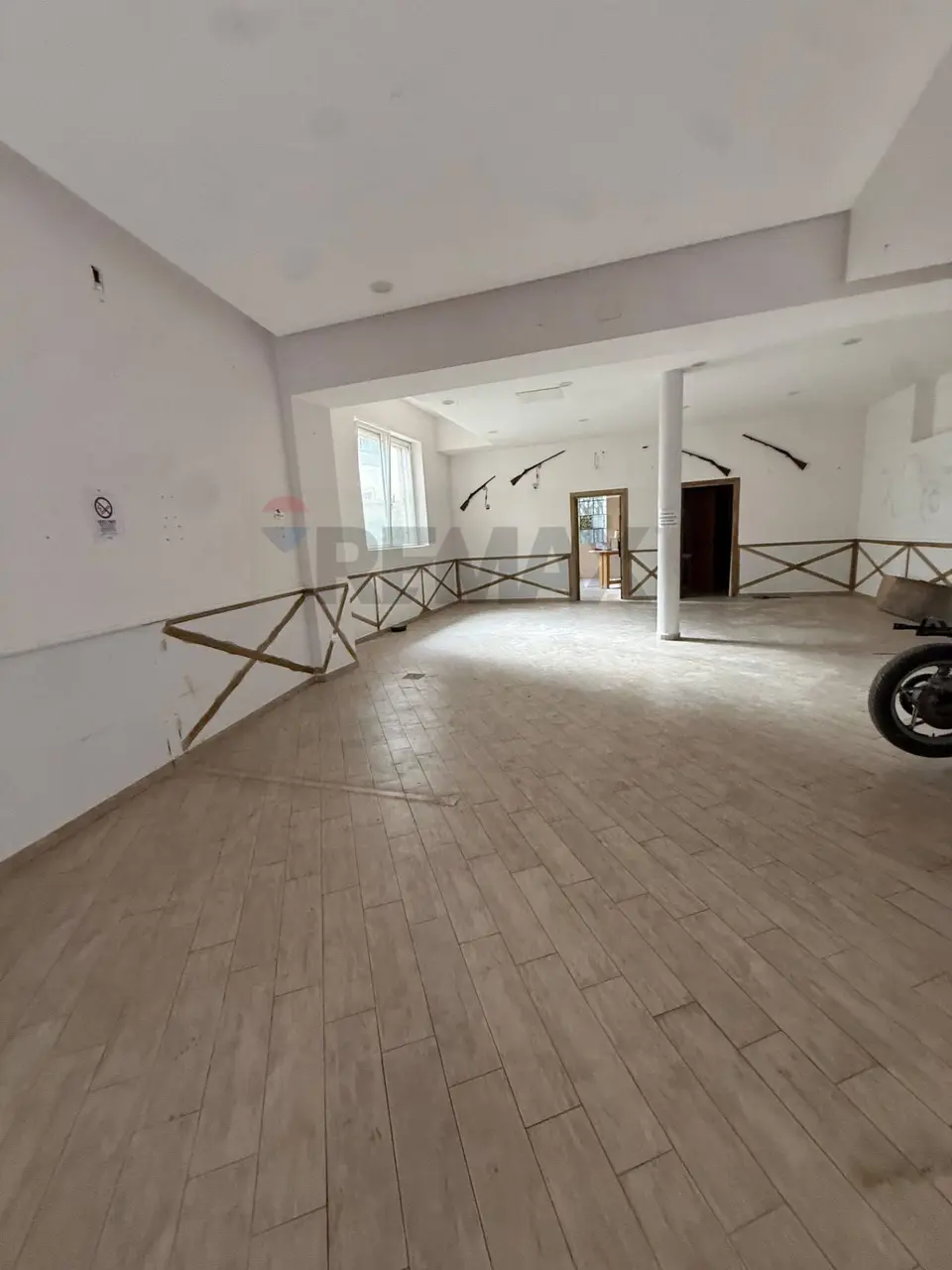 Locale Commerciale in Affitto a Triggiano