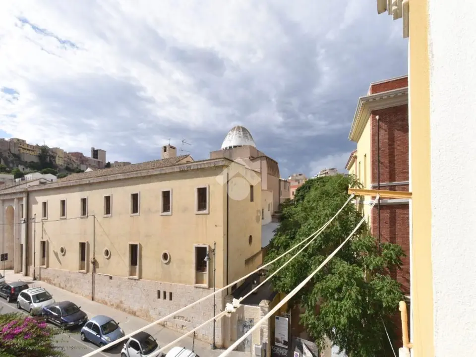 5 locali in vendita a Cagliari