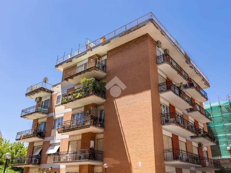 5 locali in vendita a Roma