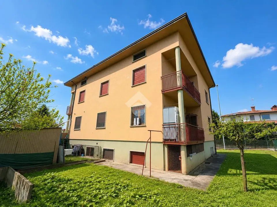 Quadrilocale in vendita a Brembate Di Sopra