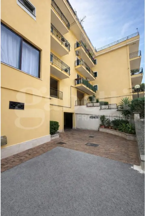 Box in Via Spirito Santo  snc, Somma Vesuviana (NA)
