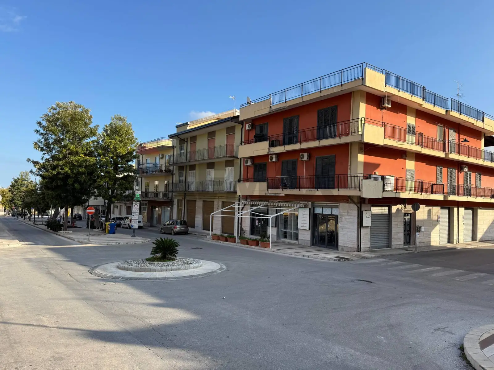Locale Commerciale in Vendita a Priolo Gargallo