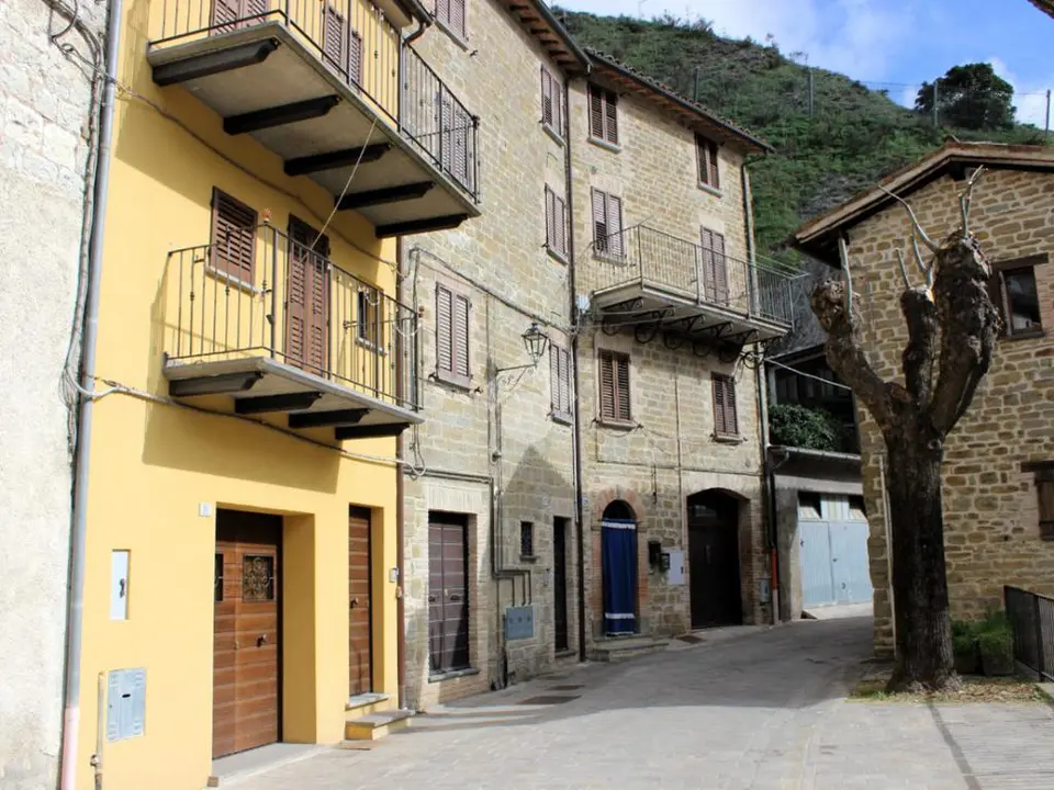Palazzina in vendita a Scheggia E Pascelupo