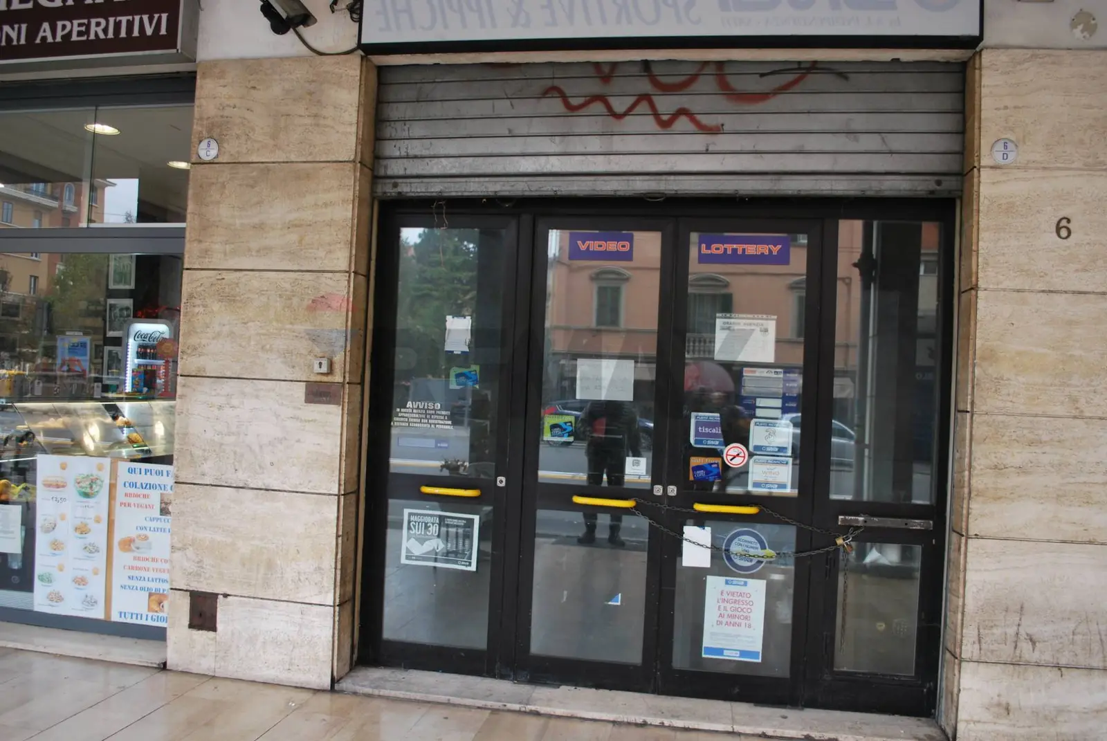 Negozio in Affitto a Bologna