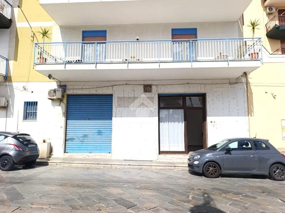 Box / posti auto in affitto a Ficarazzi