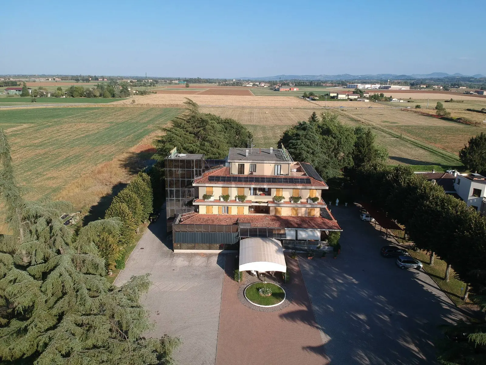Albergo/Hotel in Vendita a Langhirano