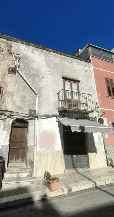 Casa Indipendente in Via Roma  16, Paceco (TP)