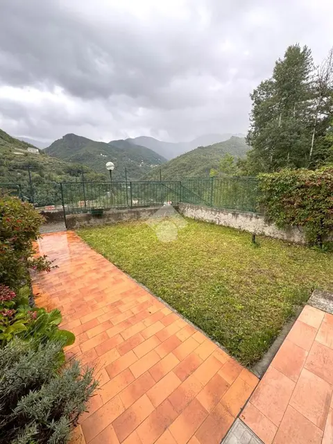 Bilocale in vendita a Borzonasca