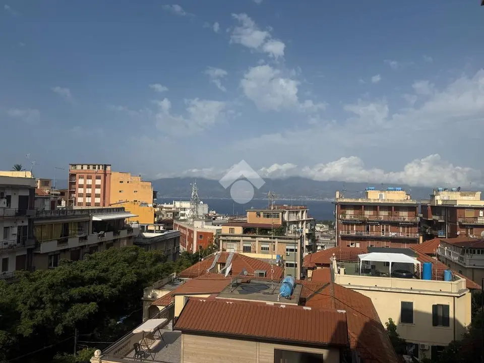 6 locali in vendita a Reggio Di Calabria