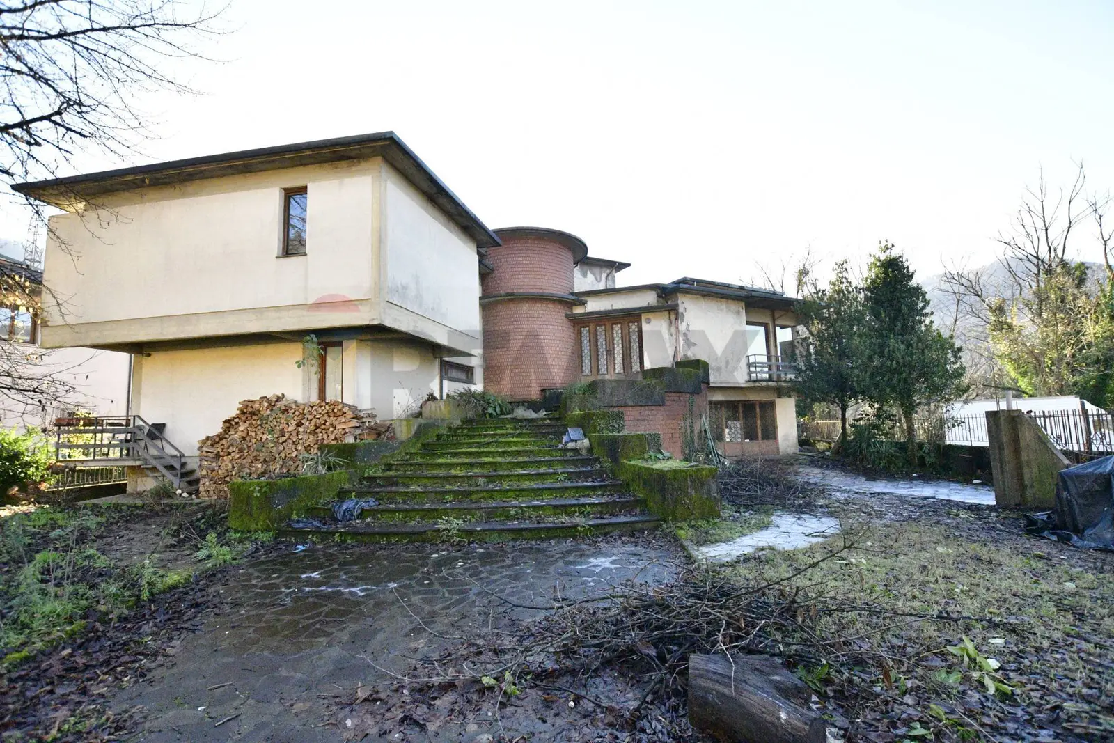Villa singola in Vendita a Borgo a Mozzano