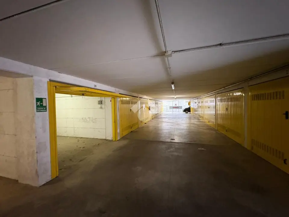 Box / posti auto in vendita a Genova