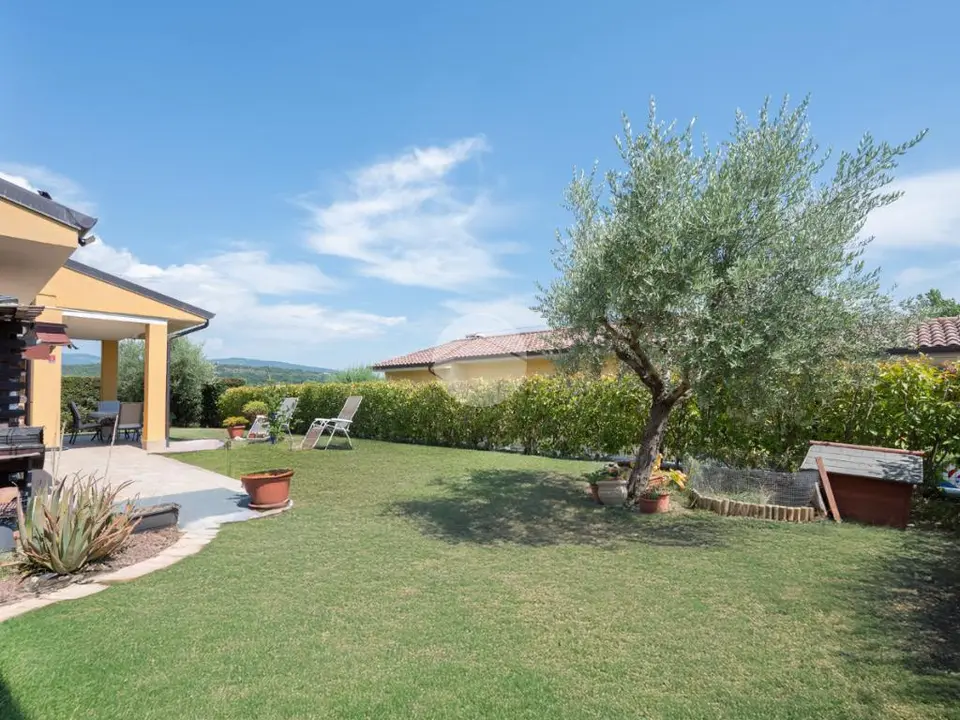 Villa singola in vendita a Cavaion Veronese