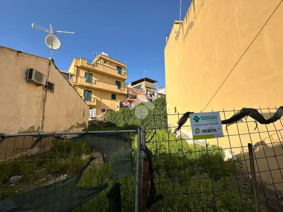 Ter. residenziale in vendita a Reggio Di Calabria