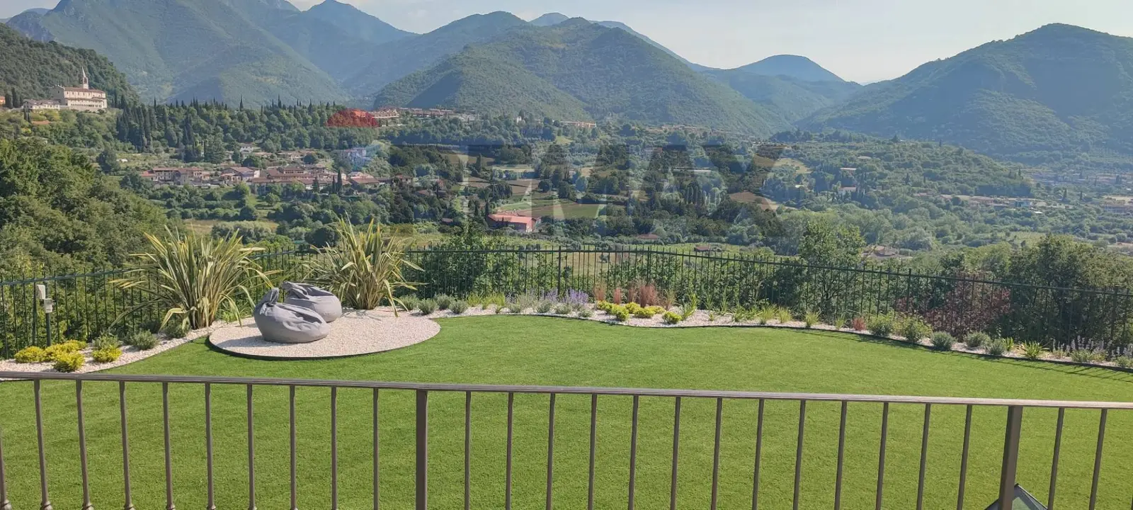 Villa singola in Affitto a Roè Volciano