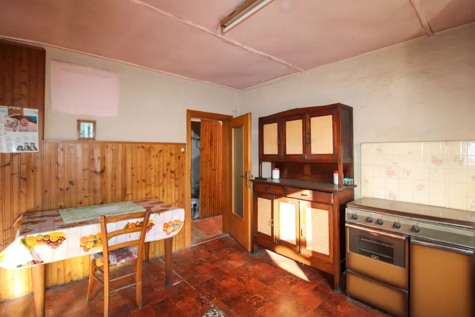 Casa Indipendente in Via Don Luigi Gabbani 676/C, San Nazzaro Val Cavargna (CO)