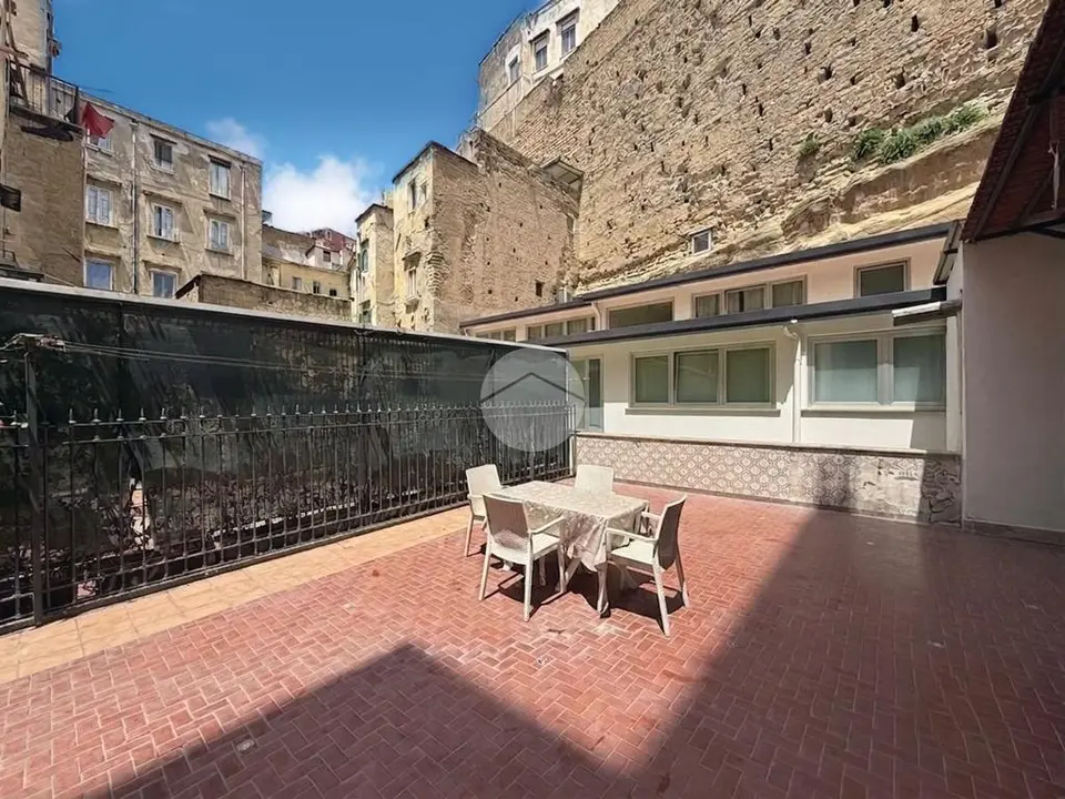 5 locali in vendita a Napoli